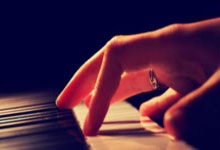 CCTV5直播!赵睿缺席对阵上海,刘炜帅位告急,王哲林单挑李炎哲.